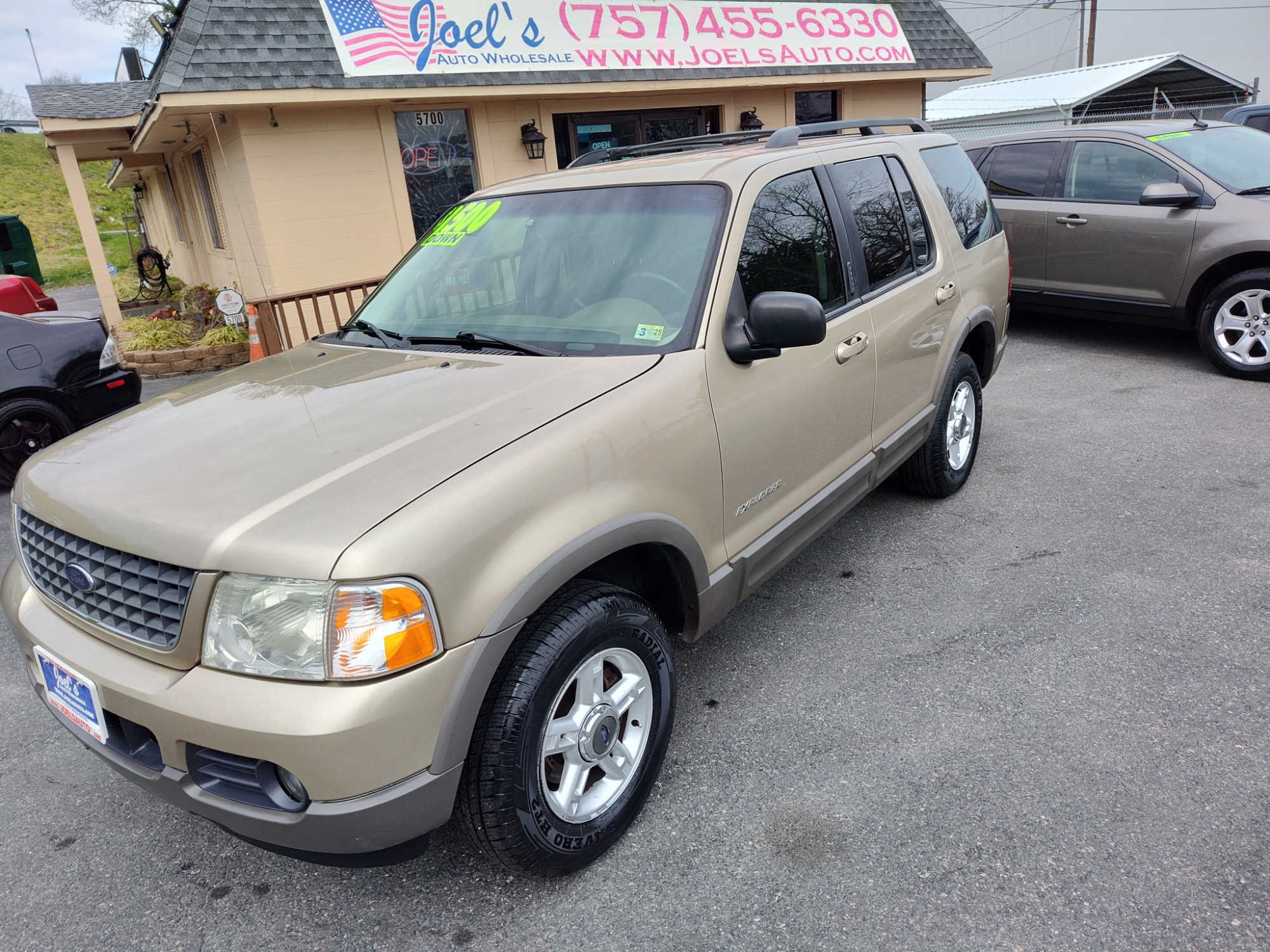 photo of 2002 Ford Explorer XLT 2WD